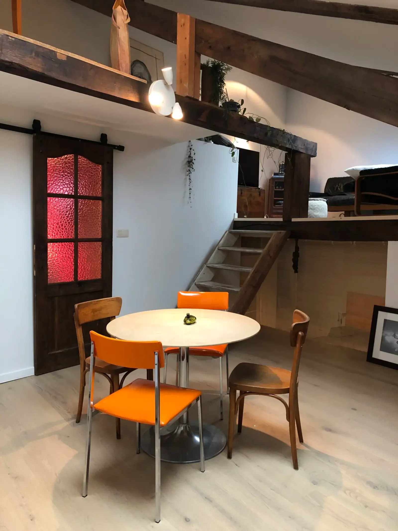 Un loft sous les toits — réalisation Ve Atelier by Victoria