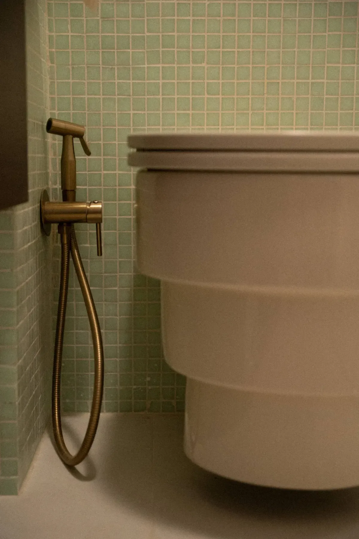 Salle de bain — vue d’ensemble, Saint-Josse II